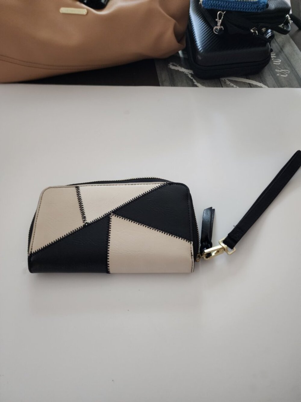 Universal Thread Black Cream Patchwork Zip Around Wristlet Wallet
